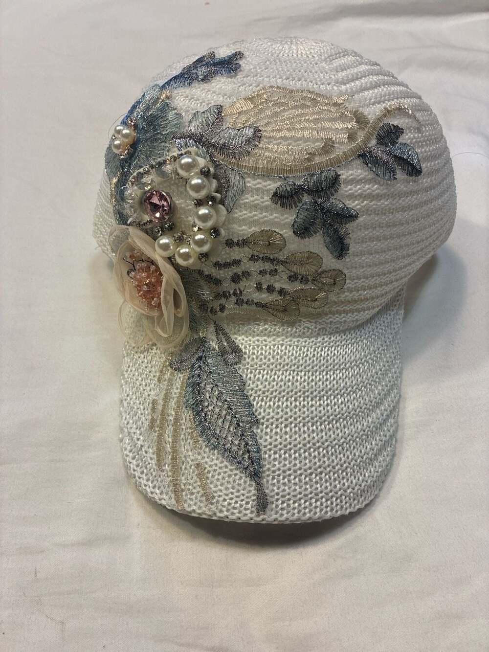 Grace Hats White Knit Floral Embellished Baseball Cap with Pearls & Rhinestones